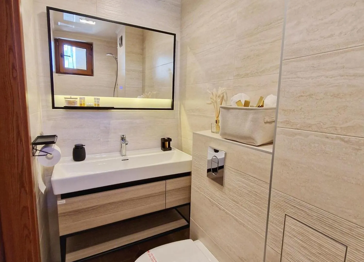 Delux Apart Vulchevi With Parking Burgas Apartment