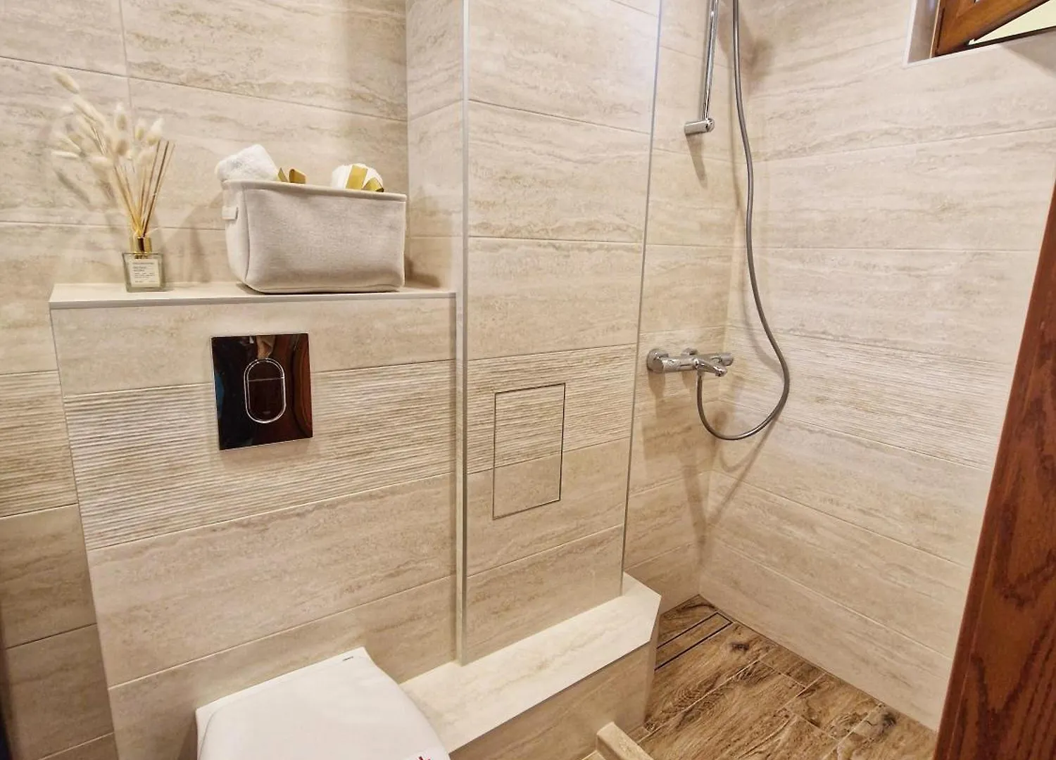 Apartment Delux Apart Vulchevi With Parking Burgas Bulgaria